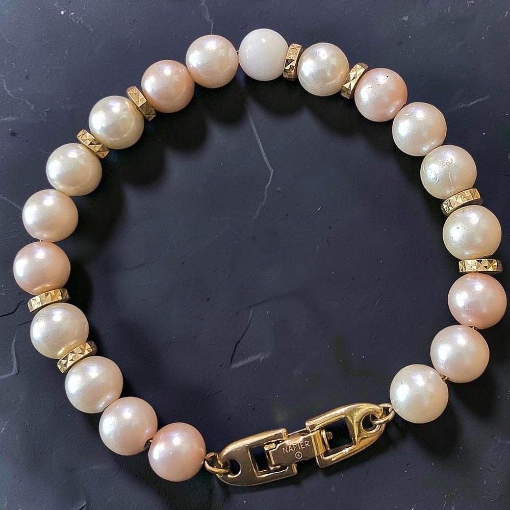 Vintage Napier Multicolor Faux Pearl Milk Glass Bracelet Gold Tone 7.5"
